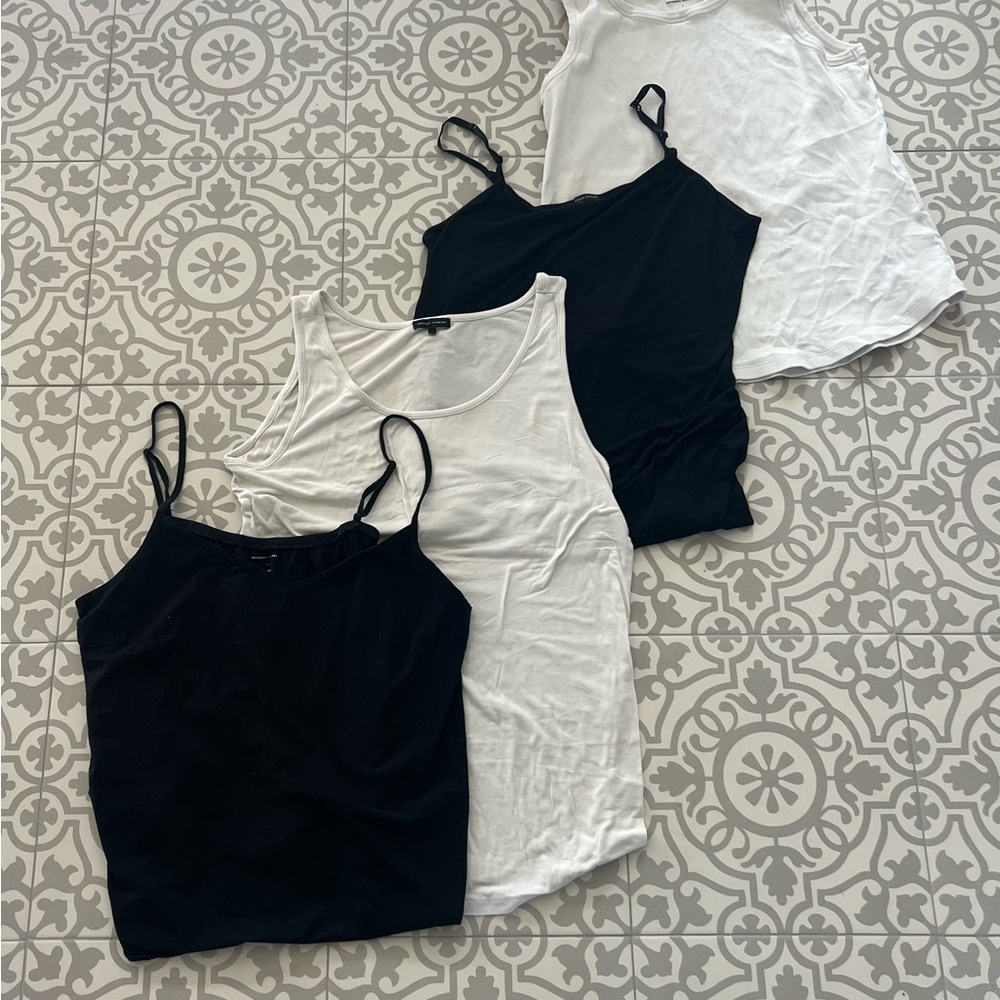 Bundle of 4 Universal Standard L tank tops, VGUC.
